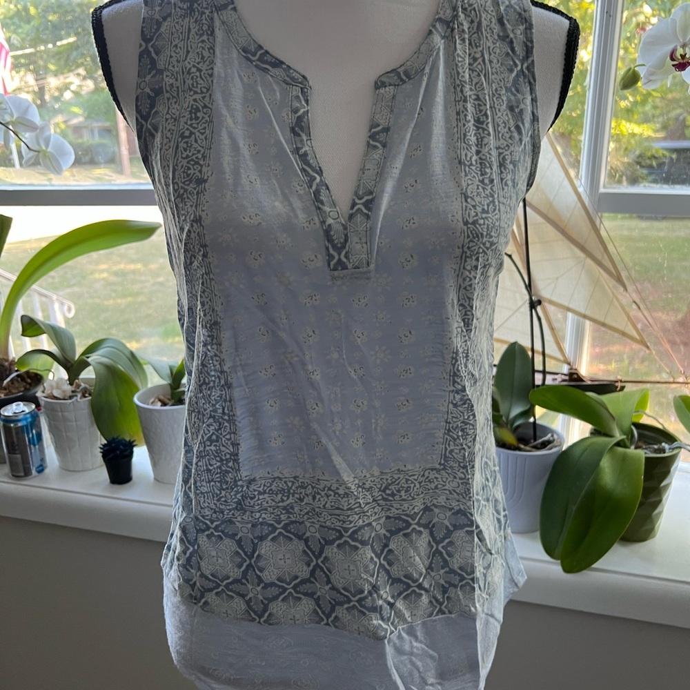 Lucky brand women’s top